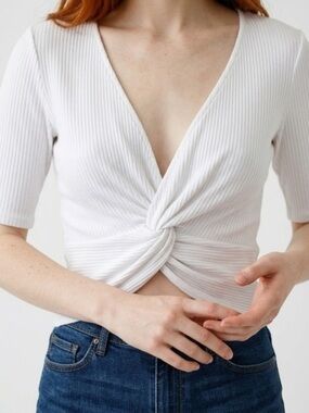 Club Monaco White Ribbed Twist-Front V-Neck Top